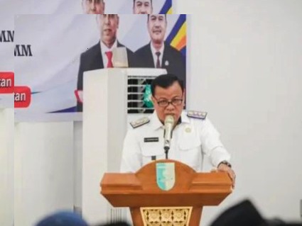 Bupati Suhardiman Amby: Jadilah Nahkoda Pendidikan, Lahirkan Generasi Hebat untuk Kuansing dan Indonesia!