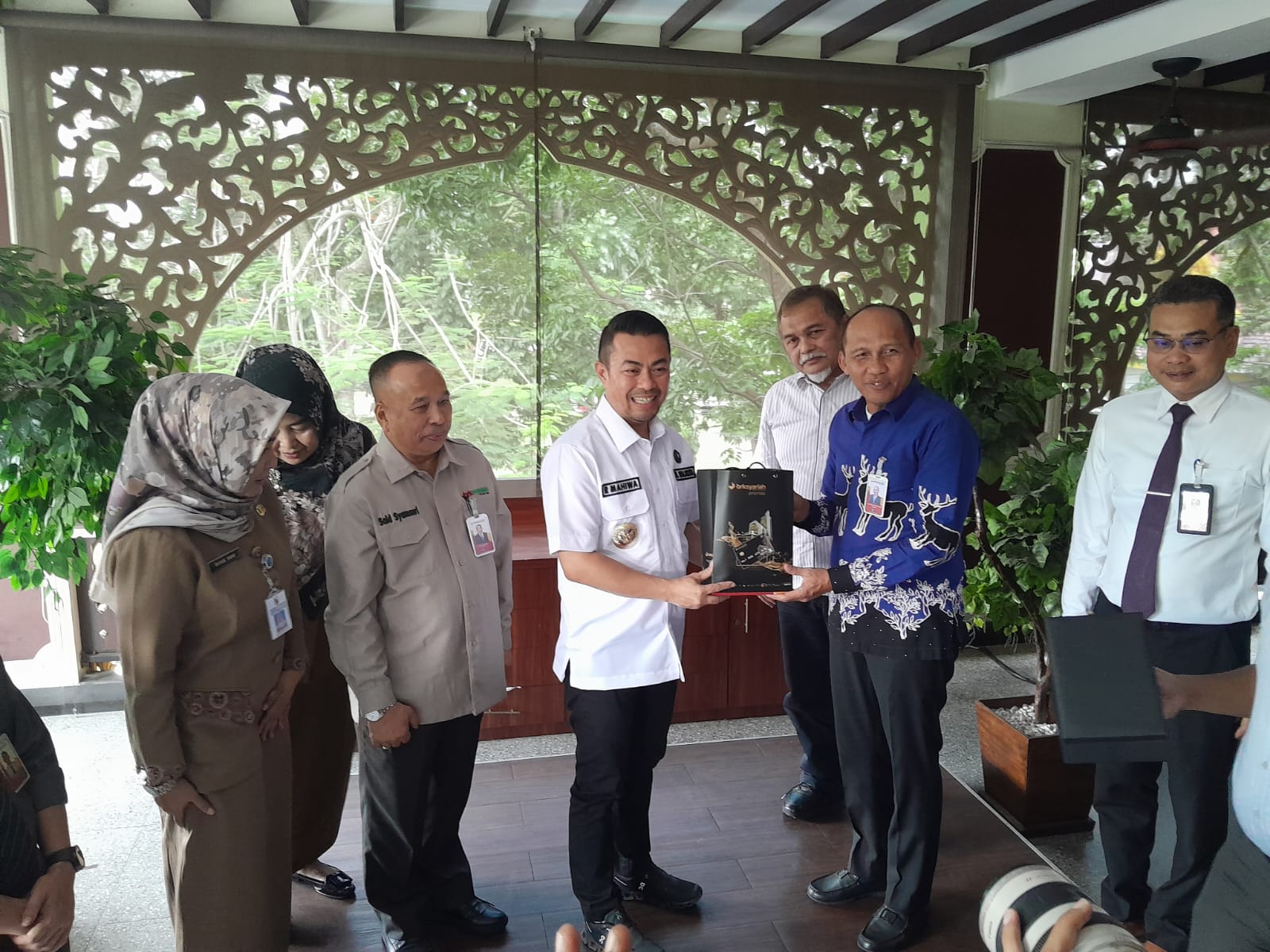 Pj Walikota Pekanbaru Silaturahmi dengan Pimpinan PT BRK Syariah