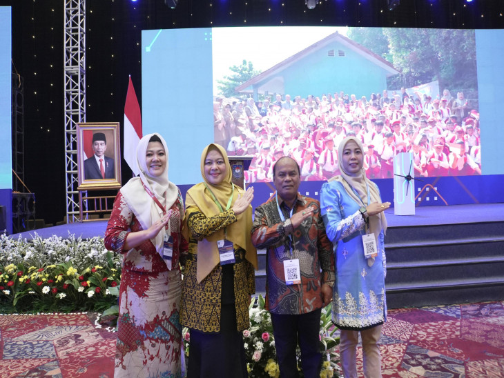 Ketua TP PKK Kabupaten Kampar Hadiri Rakornas Posyandu 2024 di Jakarta.