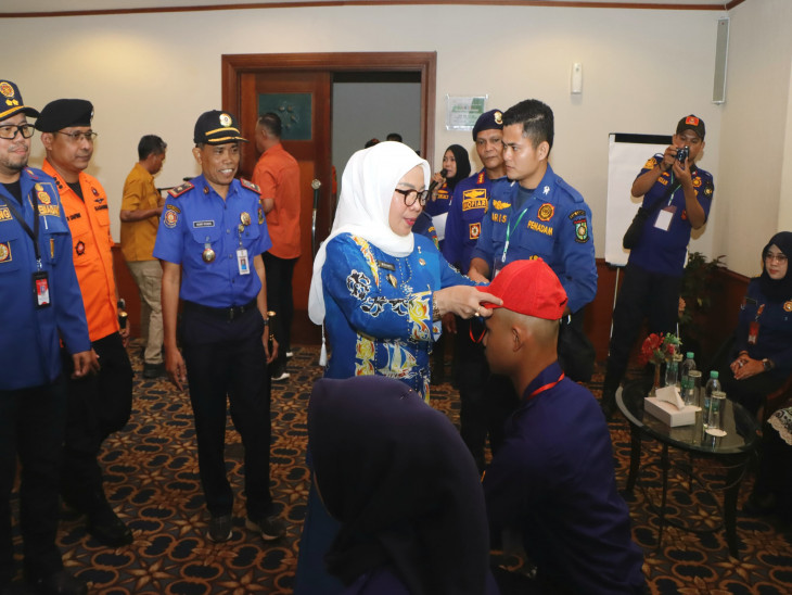 Dibuka Wabup Kampar Dr. Misharti, Damkar Kampar Pertama di Indonesia Laksanakan Diklat Pemadam