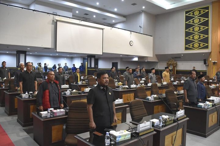 Paripurna Pandangan Fraksi DPRD Pekanbaru Ranperda Pajak dan Retribusi, Jangan Beratkan Warga