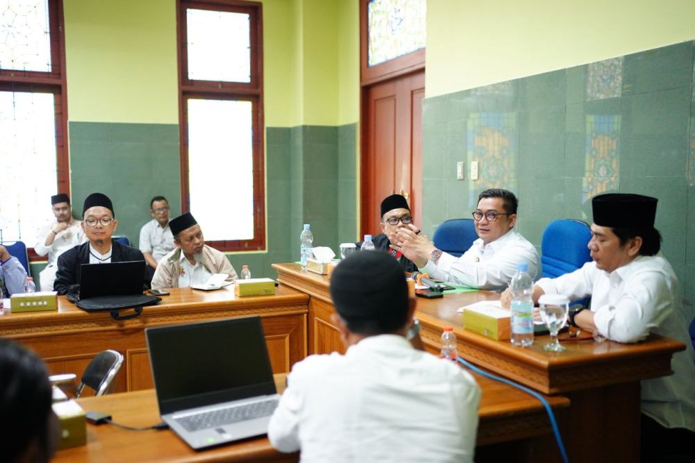 Pemprov Riau Dorong Peningkatan Infrastruktur dan Kenyamanan Jamaah Masjid Raya An-Nur