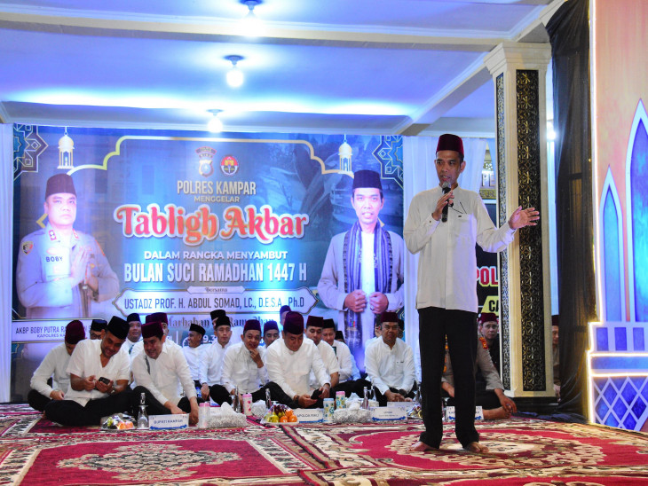 Pj Sekda Kampar Ardi Mardiansyah Hadiri Tabligh Akbar Polres Kampar Bersama Kapolda Riau dan Ustadz Abdul Somad
